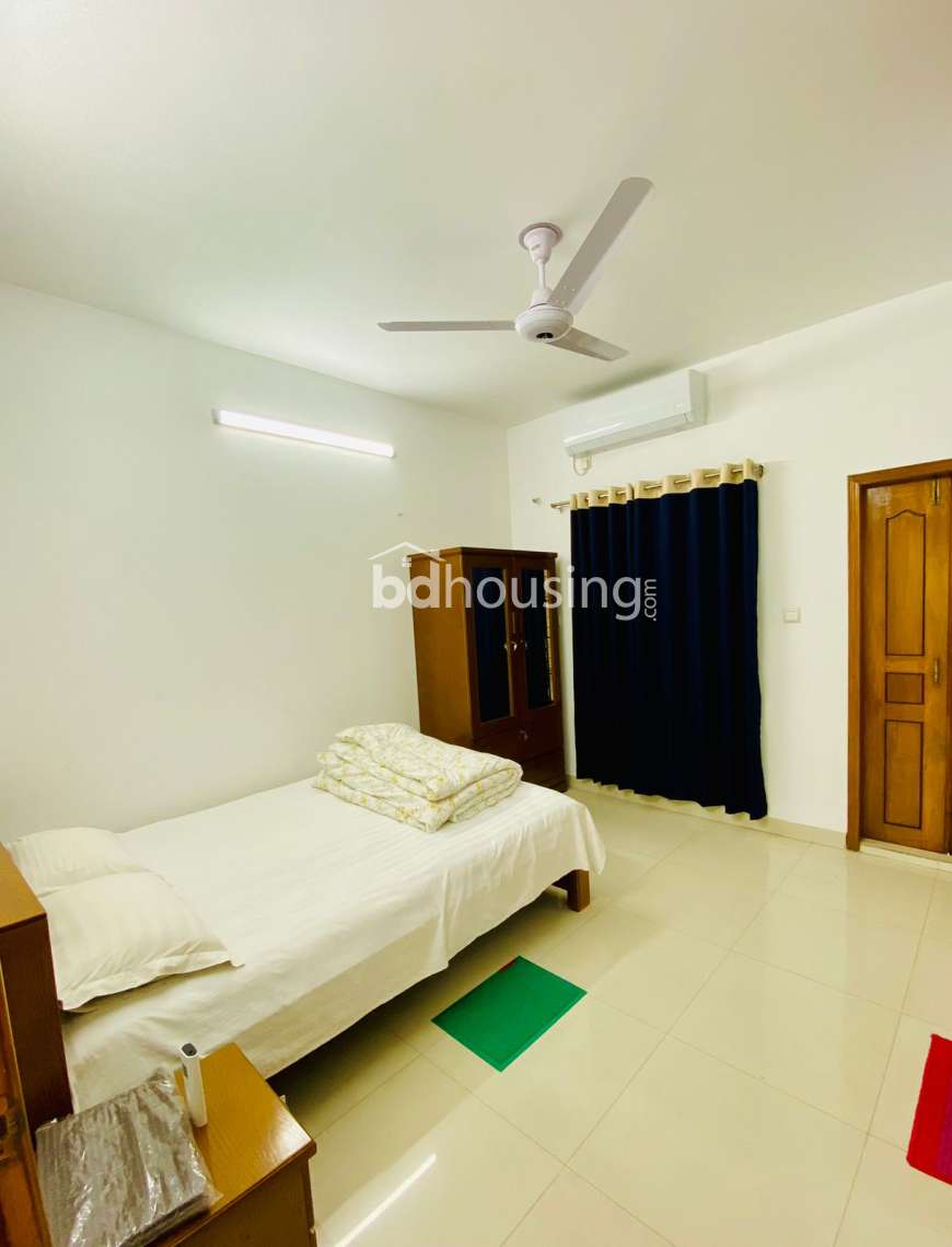 Cozy Furnished 3 Bedroom Luxury Apartment Rent In Bashundhara R/A, Apartment/Flats at Bashundhara R/A