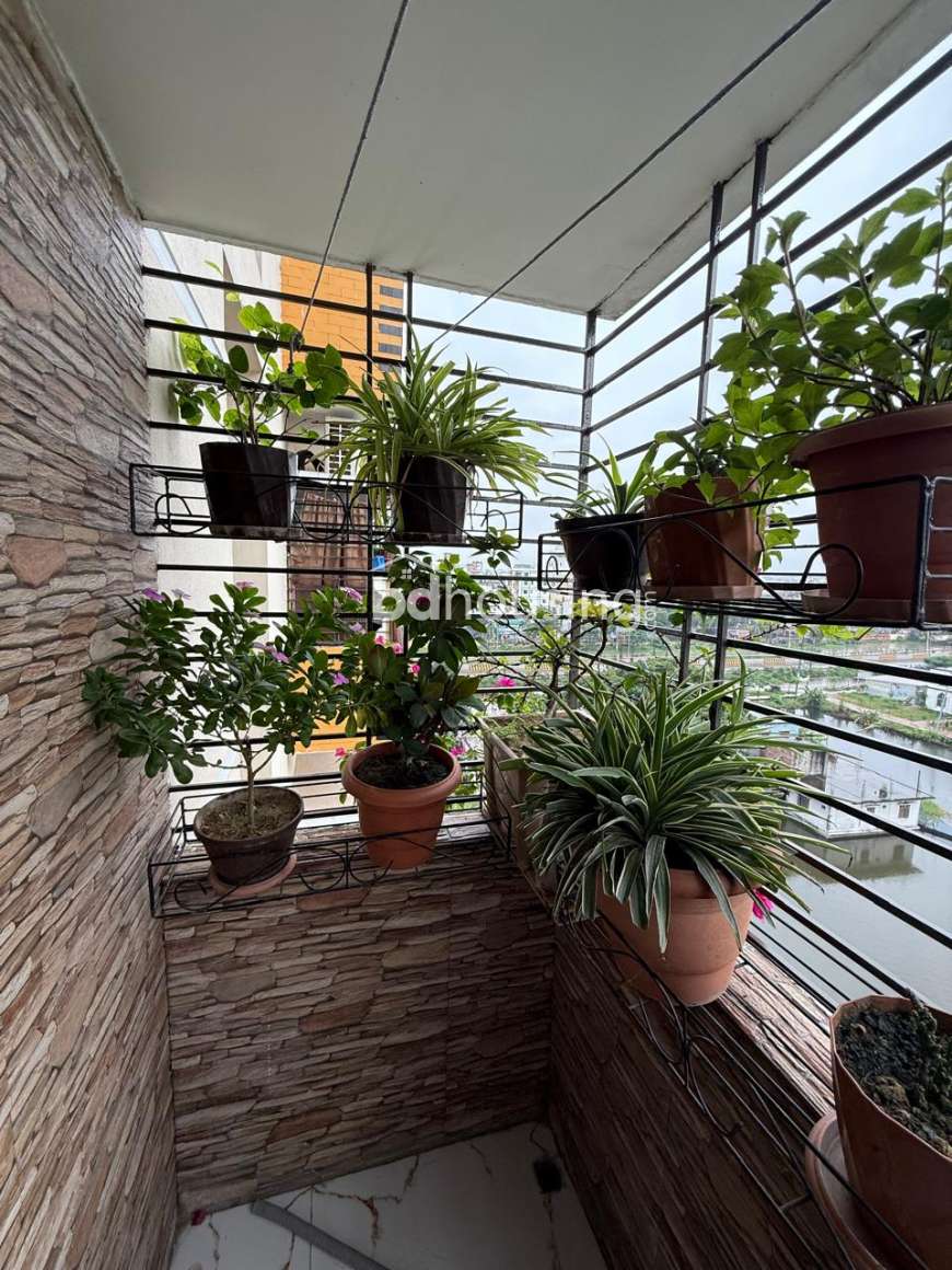 Full furnished ready flat sale, Apartment/Flats at Jatrabari