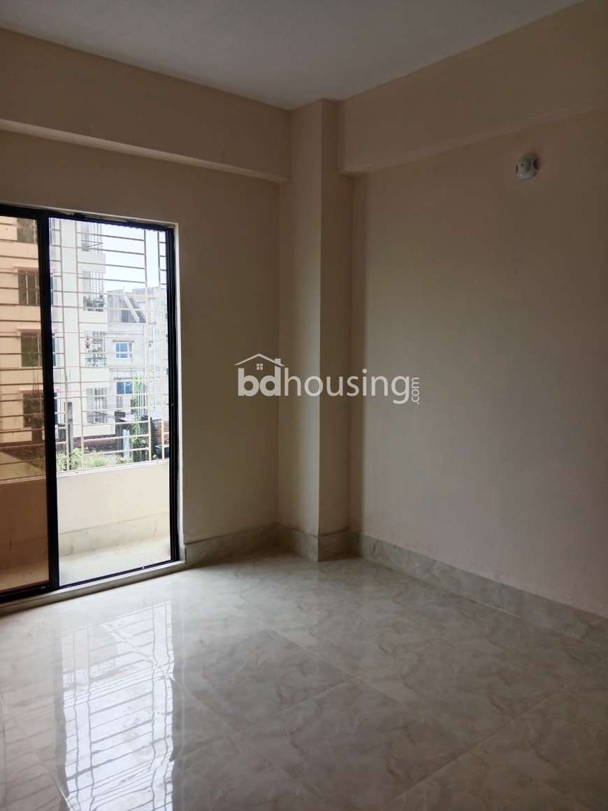 Flat of 1900 SQ Ft- 4 Bed room, 4 toilets, 1 balcony , 1 drawing cum dinning & 1 kitchen with 120 ft parking  , Apartment/Flats at Kalshi