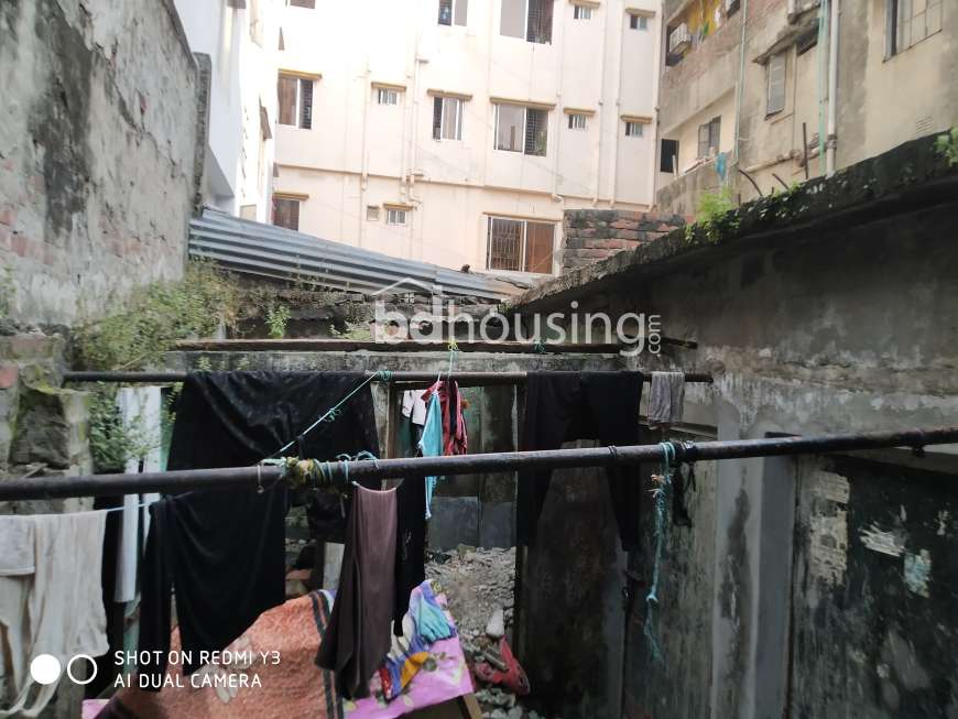 Rehana, Independent House at Jatrabari