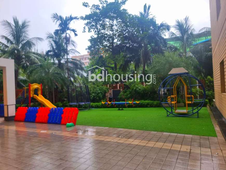 Rupayan Lake Castle, Apartment/Flats at Bashundhara R/A