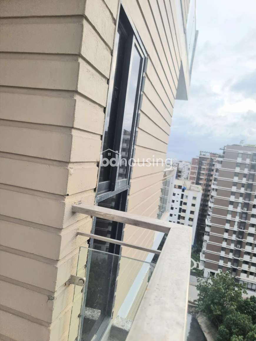 Rupayan Lake Castle, Apartment/Flats at Bashundhara R/A