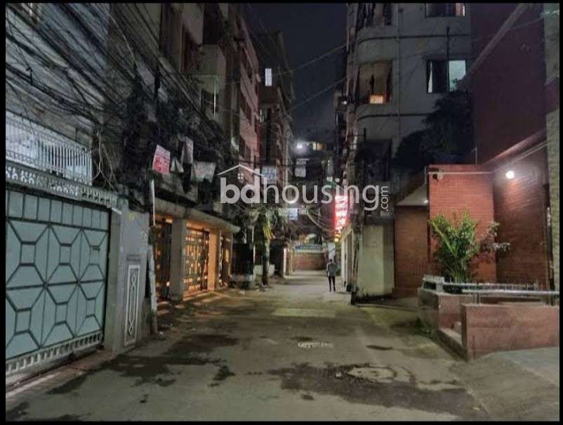 West Razabazar, Panthapath, Dhaka 1215, Independent House at Raja Bazar