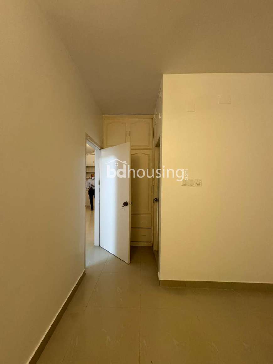 1200 Sqft Exclusive Park-Facing Apartment for Sale - Dhaka Cantonment (Garrison Area), Apartment/Flats at Cantonment