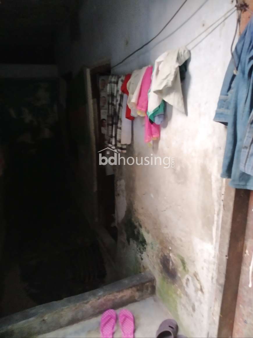NA, Independent House at Jatrabari