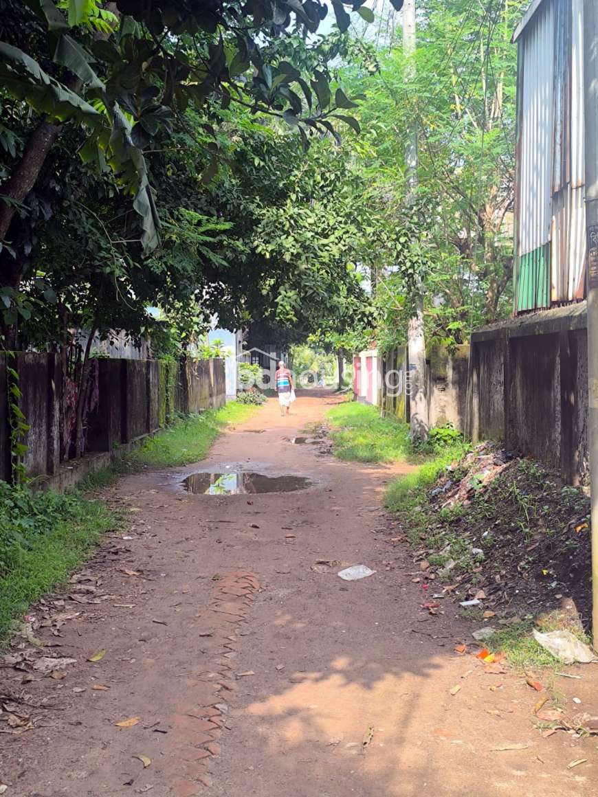 সাভার জামসিং-এ ১ শতক জমির রেজিস্ট্রি শেয়ার সহ ১৩০০+ স্কয়ার ফিট ফ্ল্যাটসাভার শপিং মল থেকে ১০ মিনিটের দূরত্বে ৪ শতক জমিতে ৪ তলা রেডি ফাউন্ডেশনের প্রজেক্টে ৩টি ফ্লোর/ল্যান্ড শেয়ার হস্তান্তর করা হবে (নিচতলায় মালিক পরিবারসহ বসবাস করছেন)।লোকেশন: জামসিং, Apartment/Flats at Savar
