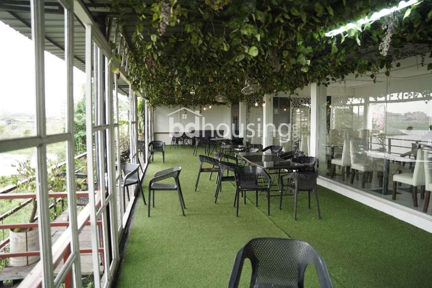 ওয়ান্ডারল্যান্ড অ্যামিউজমেন্ট পার্ক, Showroom/Shop/Restaurant at Madani Avenue