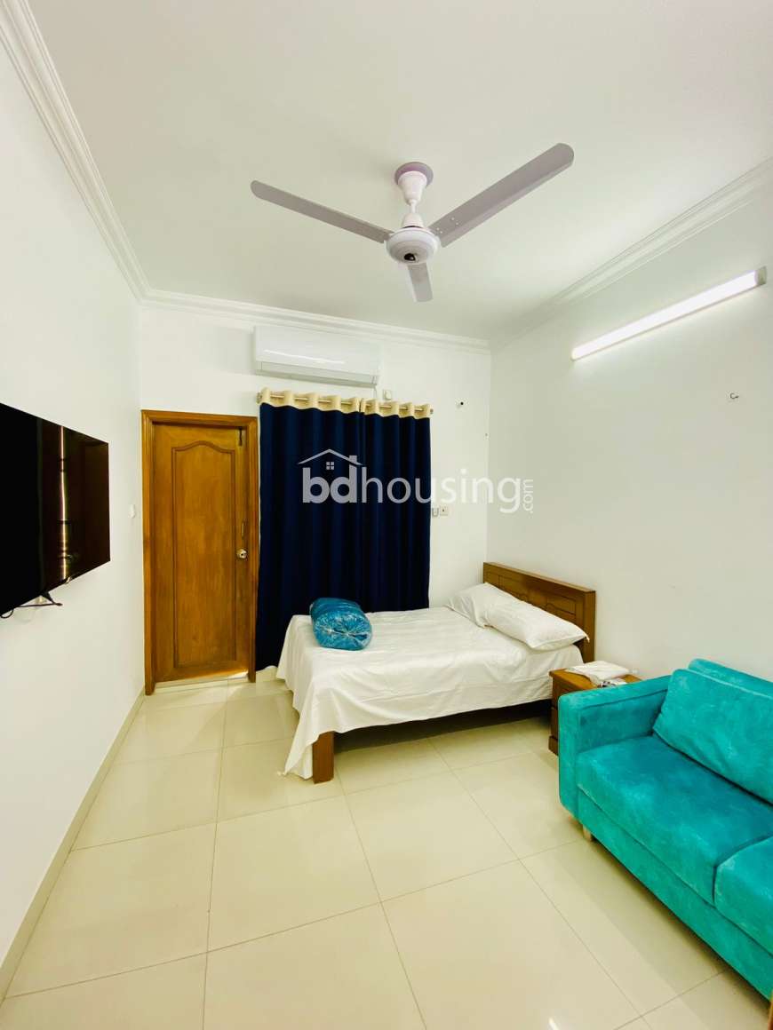 Furnished 3-Bedroom Apartment Rent in Bashundhara R/A, Apartment/Flats at Bashundhara R/A