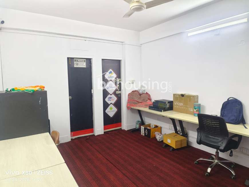 7 Eyes Technology, Office Space at Dhanmondi