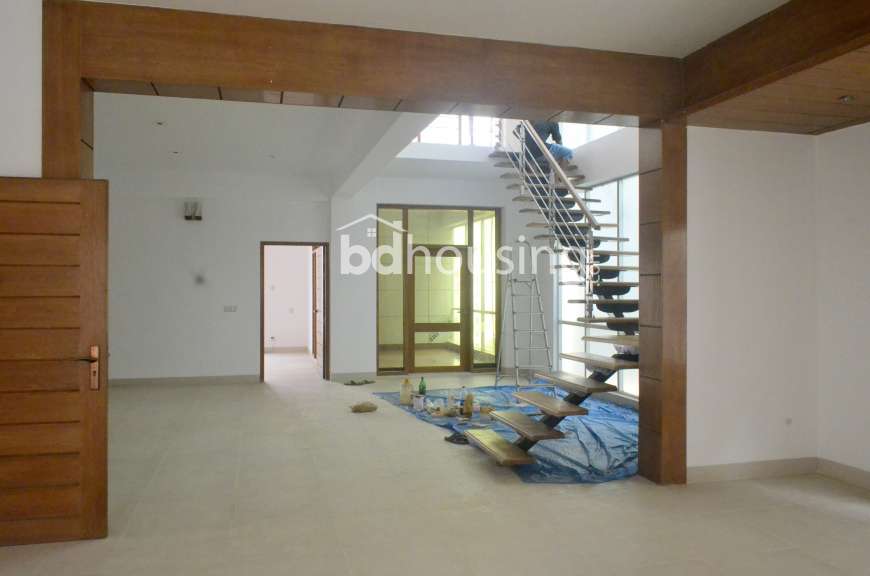 Commercial Building for rent, Office Space at Mirpur DOHS
