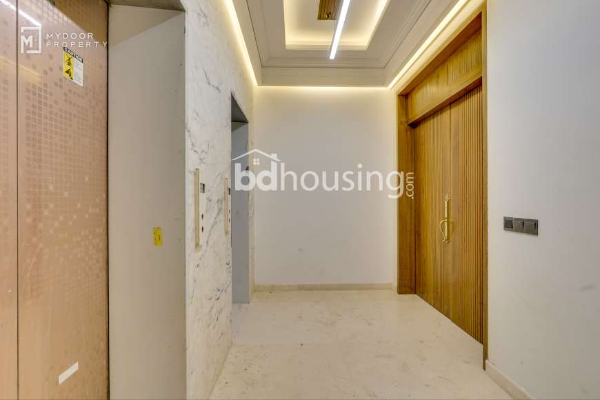 Semi Furnished SH1033, Apartment/Flats at Gulshan 01