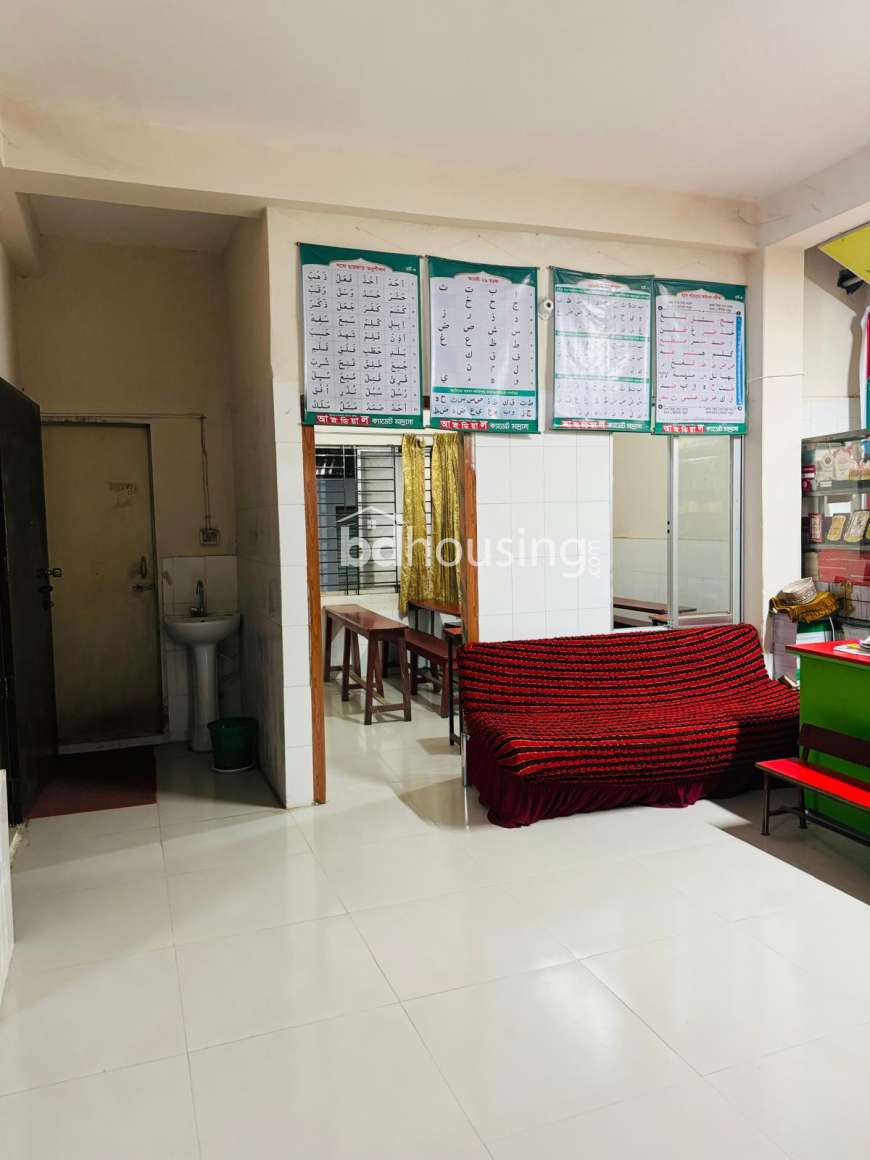 Commercial Space for Showroom/Godown/Coaching Center, Showroom/Shop/Restaurant at Shewrapara